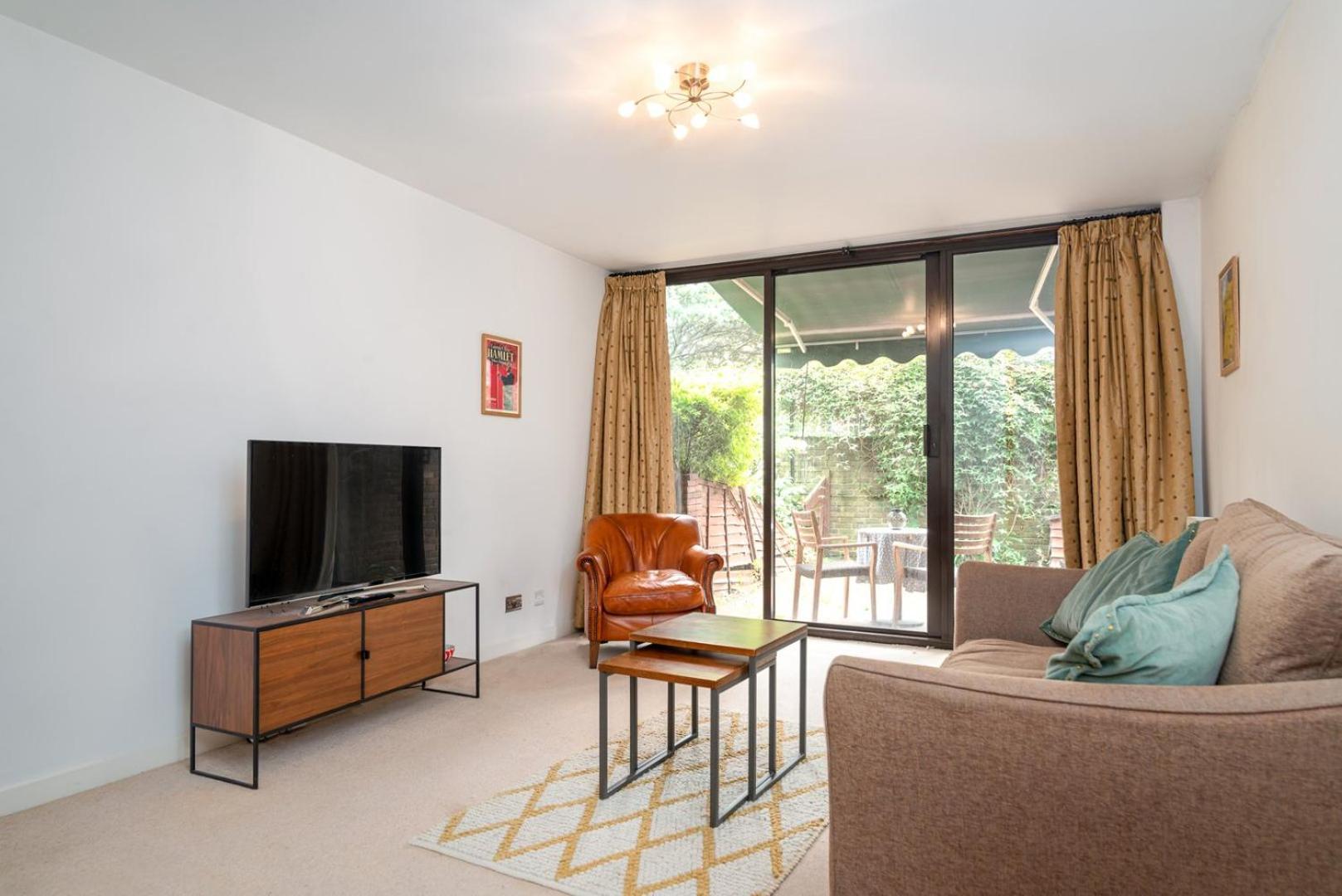 Апартаменты Guestready - Lovely Ground Floor Duplex With Patio In Southbank Лондон Экстерьер фото