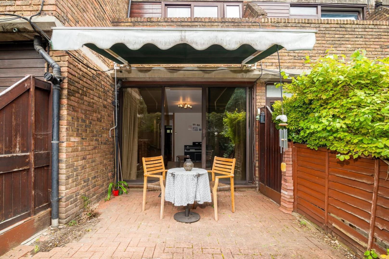 Апартаменты Guestready - Lovely Ground Floor Duplex With Patio In Southbank Лондон Экстерьер фото