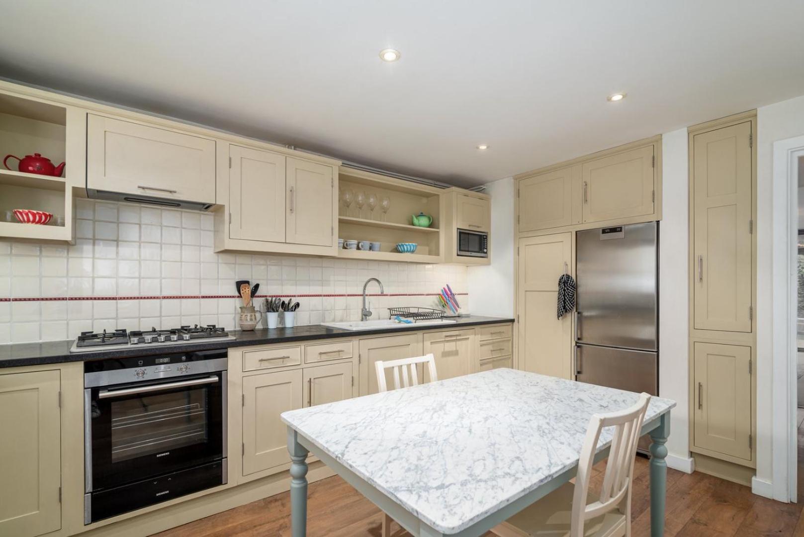 Апартаменты Guestready - Lovely Ground Floor Duplex With Patio In Southbank Лондон Экстерьер фото
